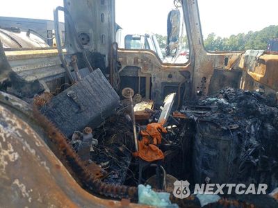 Piąte zdjęcie samochodu w środku: 2020 MACK GRANITE READY MIX TRUCK VIN:1M2GR2GC0LM019141 - miniatura