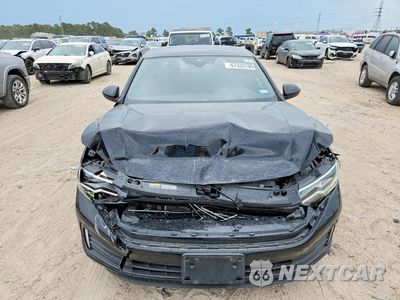Piąte zdjęcie samochodu w środku: 2024 VOLKSWAGEN JETTA SPORT VIN:3VWBM7BU7RM050567 - miniatura