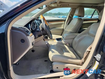 Zdjęcie 7 z 12 samochodu: 2013 CHRYSLER 300C VIN:2C3CCAET7DH618760 - miniatura