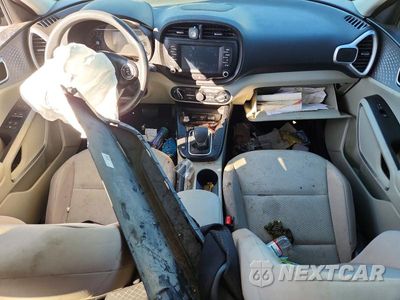 Zdjęcie 8 z 12 samochodu: 2020 KIA SOUL LX VIN:KNDJ23AU5L7034254 - miniatura