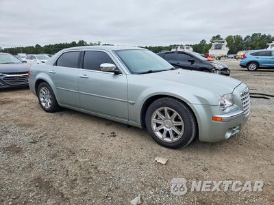 Czwarte zdjęcie samochodu z boku: 2005 CHRYSLER 300C VIN:2C3JA63H55H635096 - miniatura