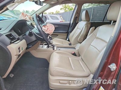Zdjęcie 7 z 13 samochodu: 2020 HONDA PILOT EXL VIN:5FNYF6H57LB019638 - miniatura