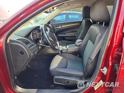 Zdjęcie 7 z 12 samochodu: 2019 CHRYSLER 300 TOURING VIN:2C3CCAAG5KH693656 - miniatura