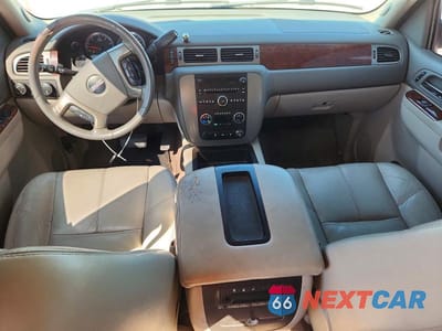 Zdjęcie 8 z 13 samochodu: 2012 GMC YUKON XL K1500 SLT VIN:1GKS2KE70CR161358 - miniatura