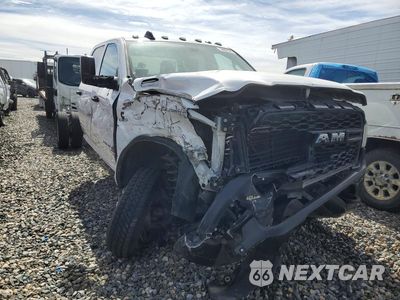 Czwarte zdjęcie samochodu z boku: 2022 RAM 5500 VIN:3C7WRNFL5NG239564 - miniatura