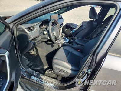Zdjęcie 7 z 13 samochodu: 2025 TOYOTA RAV4 XSE VIN:JTMFB3FV7SD235418 - miniatura