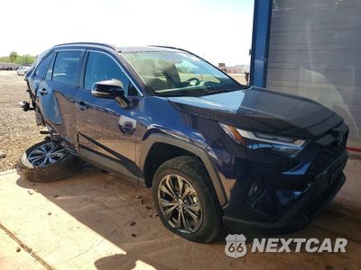 Czwarte zdjęcie samochodu z boku: 2024 TOYOTA RAV4 XLE PREMIUM VIN:2T3B6RFV5RW058709 - miniatura