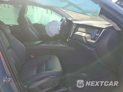 Zdjęcie 7 z 12 samochodu: 2022 VOLVO XC60 B5 MOMENTUM VIN:YV4L12DK9N1921469 - miniatura