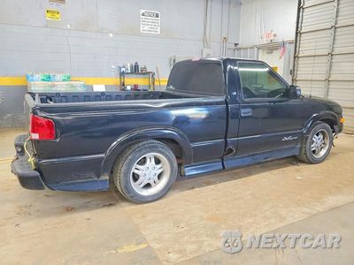 Trzecie zdjęcie samochodu z tyłu: 2001 CHEVROLET S-10 VIN:1GCCS145318128769 - miniatura