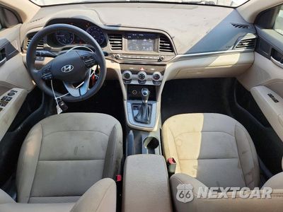 Zdjęcie 8 z 12 samochodu: 2019 HYUNDAI ELANTRA SEL VIN:5NPD84LF3KH477884 - miniatura
