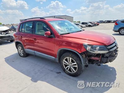 Czwarte zdjęcie samochodu z boku: 2016 VOLKSWAGEN TIGUAN S VIN:WVGAV7AX1GW020786 - miniatura