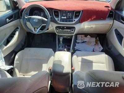 Zdjęcie 8 z 13 samochodu: 2018 HYUNDAI TUCSON SEL VIN:KM8J33A46JU713845 - miniatura