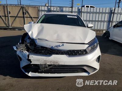 Piąte zdjęcie samochodu w środku: 2024 KIA FORTE LXS VIN:3KPF24AD0RE725471 - miniatura