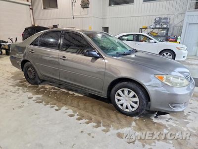 Czwarte zdjęcie samochodu z boku: 2006 TOYOTA CAMRY STANDARD VIN:4T1BE32K56U725343 - miniatura