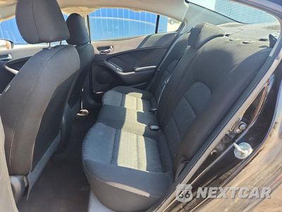 Zdjęcie 10 z 12 samochodu: 2016 KIA FORTE LX VIN:KNAFK4A69G5503311 - miniatura