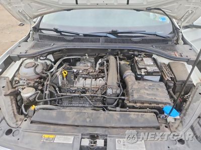 Zdjęcie 11 z 12 samochodu: 2019 VOLKSWAGEN JETTA SEL VIN:3VWE57BU6KM039124 - miniatura
