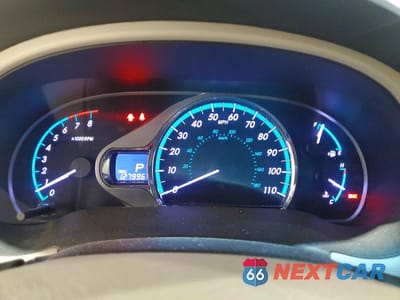 Zdjęcie 9 z 13 samochodu: 2014 TOYOTA SIENNA XLE 8-PASSENGER VIN:5TDYK3DC8ES510362 - miniatura