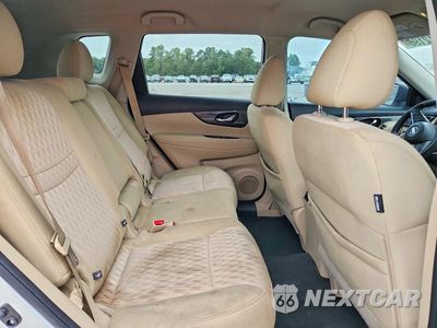 Zdjęcie 11 z 13 samochodu: 2017 NISSAN ROGUE S VIN:5N1AT2MT8HC786552 - miniatura