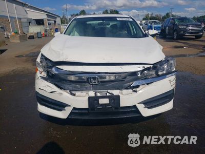 Piąte zdjęcie samochodu w środku: 2017 HONDA CIVIC EX VIN:2HGFC2F79HH523804 - miniatura