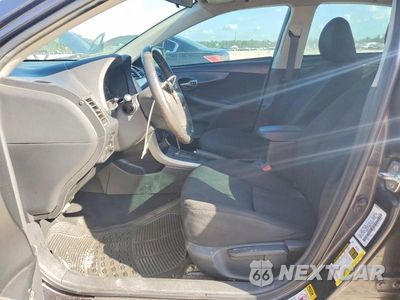 Zdjęcie 7 z 12 samochodu: 2009 TOYOTA COROLLA S VIN:1NXBU40E59Z112133 - miniatura