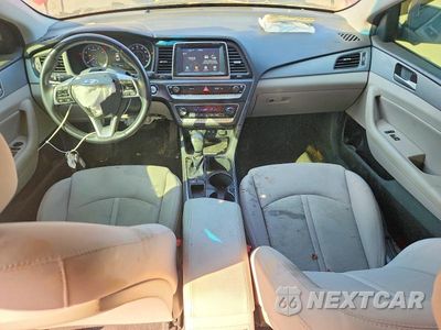Zdjęcie 8 z 13 samochodu: 2019 HYUNDAI SONATA SEL VIN:5NPE34AF3KH787765 - miniatura