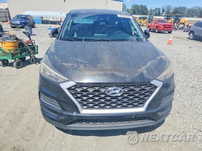 Piąte zdjęcie samochodu w środku: 2019 HYUNDAI TUCSON SE VIN:KM8J23A46KU887242 - miniatura