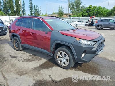 Czwarte zdjęcie samochodu z boku: 2019 TOYOTA RAV4 LE VIN:2T3H1RFV2KW041803 - miniatura