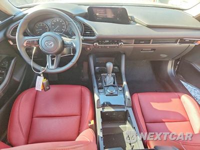 Zdjęcie 8 z 13 samochodu: 2026 MAZDA 3 PREFERRED VIN:JM1BPBCL8T1890607 - miniatura