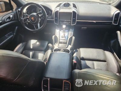 Zdjęcie 8 z 12 samochodu: 2016 PORSCHE CAYENNE SE HYBRID VIN:WP1AE2A22GLA64470 - miniatura