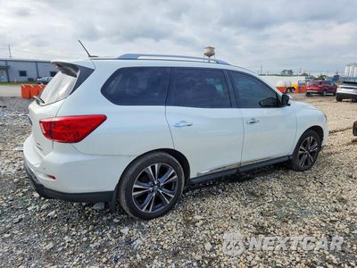 Trzecie zdjęcie samochodu z tyłu: 2017 NISSAN PATHFINDER PLATINUM VIN:5N1DR2MM4HC628813 - miniatura