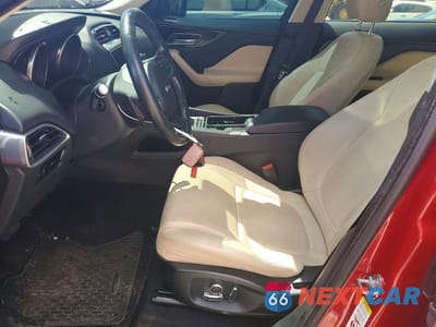 Zdjęcie 7 z 12 samochodu: 2020 JAGUAR F-PACE PREMIUM VIN:SADCJ2FX0LA627701 - miniatura