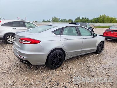 Trzecie zdjęcie samochodu z tyłu: 2020 FORD FUSION SE VIN:3FA6P0T97LR198666 - miniatura