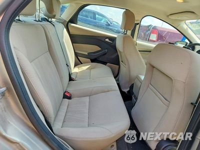 Zdjęcie 10 z 12 samochodu: 2016 FORD FOCUS SE VIN:1FADP3F28GL309821 - miniatura