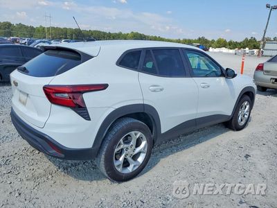Trzecie zdjęcie samochodu z tyłu: 2024 CHEVROLET TRAX LS VIN:KL77LFE28RC078442 - miniatura