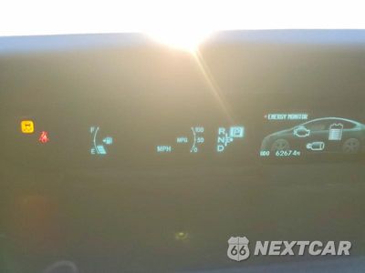 Zdjęcie 9 z 13 samochodu: 2014 TOYOTA PRIUS FOUR VIN:JTDKN3DU1E1841237 - miniatura
