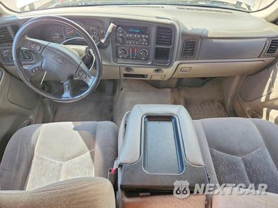 Zdjęcie 8 z 13 samochodu: 2005 CHEVROLET TAHOE C1500 VIN:1GNEC13T95J140727 - miniatura