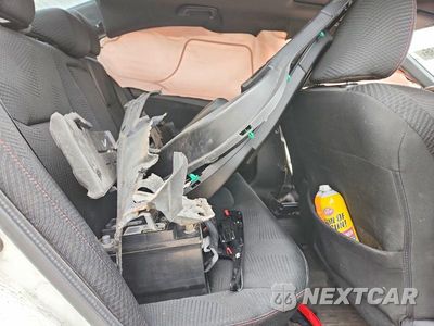 Zdjęcie 10 z 12 samochodu: 2013 HONDA CIVIC SI VIN:2HGFB6E54DH707388 - miniatura