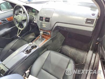 Zdjęcie 8 z 12 samochodu: 2008 MERCEDES-BENZ C 300 4MATIC VIN:WDDGF81X78F185248 - miniatura