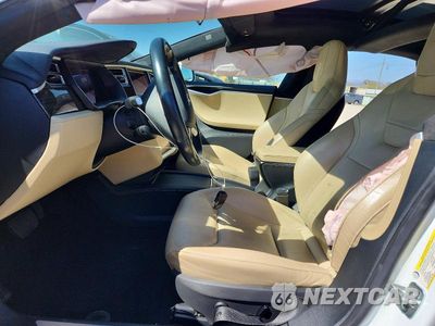 Zdjęcie 7 z 12 samochodu: 2016 TESLA MODEL S VIN:5YJSA1E20GF170781 - miniatura
