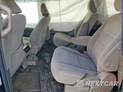 Zdjęcie 10 z 12 samochodu: 2018 TOYOTA SIENNA LE VIN:5TDJZ3DC5JS190442 - miniatura