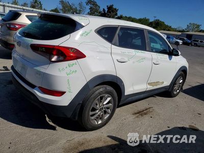 Trzecie zdjęcie samochodu z tyłu: 2018 HYUNDAI TUCSON SE VIN:KM8J2CA45JU824423 - miniatura