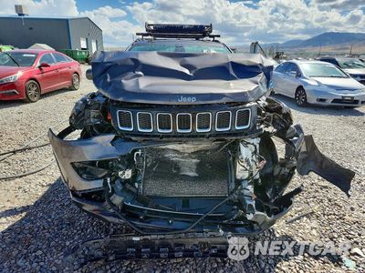 Piąte zdjęcie samochodu w środku: 2018 JEEP COMPASS LATITUDE VIN:3C4NJDBBXJT114620 - miniatura