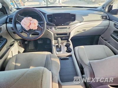 Zdjęcie 8 z 14 samochodu: 2019 HONDA PILOT EX VIN:5FNYF6H30KB088796 - miniatura