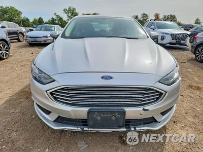 Piąte zdjęcie samochodu w środku: 2017 FORD FUSION SE HYBRID VIN:3FA6P0LUXHR377859 - miniatura