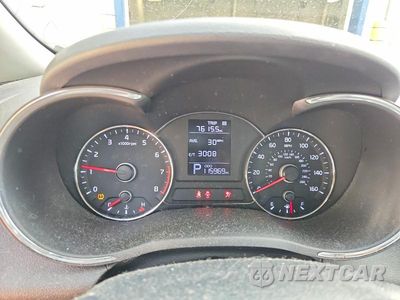 Zdjęcie 9 z 13 samochodu: 2016 KIA FORTE LX VIN:KNAFK4A6XG5612974 - miniatura