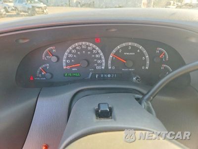 Zdjęcie 9 z 13 samochodu: 2002 FORD EXPEDITION XLT VIN:1FMRU15W52LA04928 - miniatura