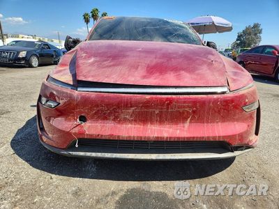 Piąte zdjęcie samochodu w środku: 2026 TESLA MODEL Y VIN:7SAYGDEE8TF515878 - miniatura