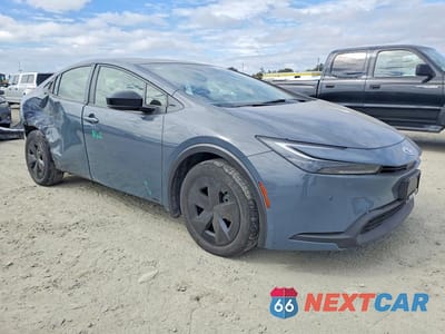 Czwarte zdjęcie samochodu z boku: 2023 TOYOTA PRIUS LE VIN:JTDADABU8P3005311 - miniatura
