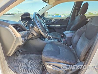 Zdjęcie 7 z 12 samochodu: 2016 JEEP CHEROKEE LATITUDE VIN:1C4PJMCS2GW182856 - miniatura