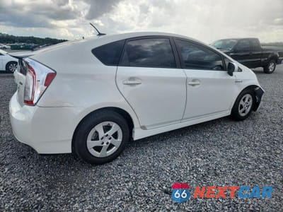 Trzecie zdjęcie samochodu z tyłu: 2013 TOYOTA PRIUS THREE VIN:JTDKN3DU7D1685932 - miniatura